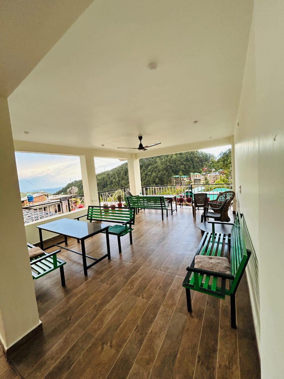 Erica Café open terrace mountain view